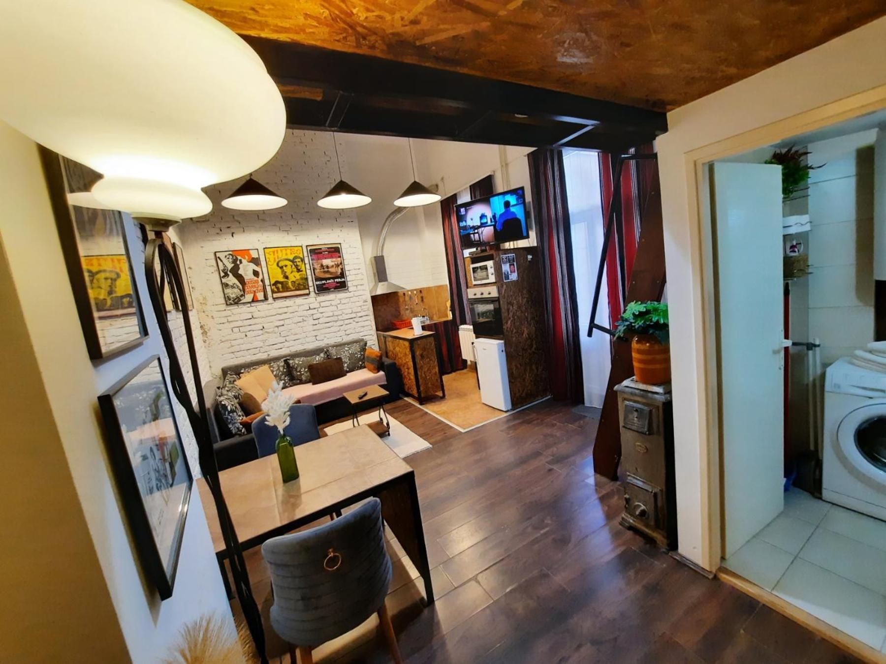 Authentic Belgrade Centre - Split Level Loft With Patio In Courtyard Leilighet Eksteriør bilde