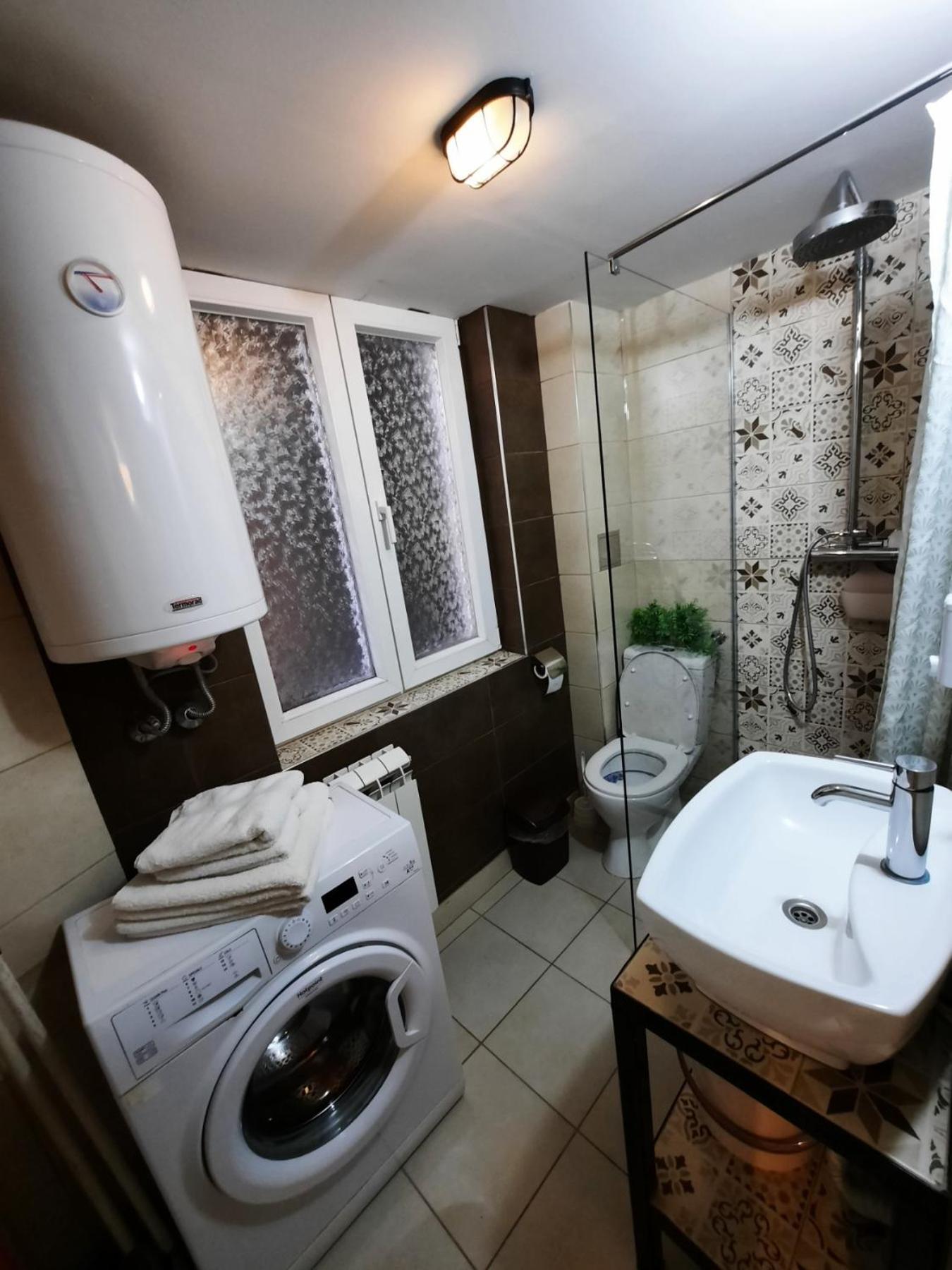 Authentic Belgrade Centre - Split Level Loft With Patio In Courtyard Leilighet Eksteriør bilde